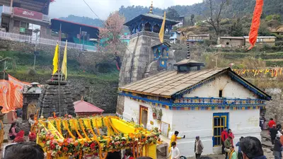 triyuginarayan-temple